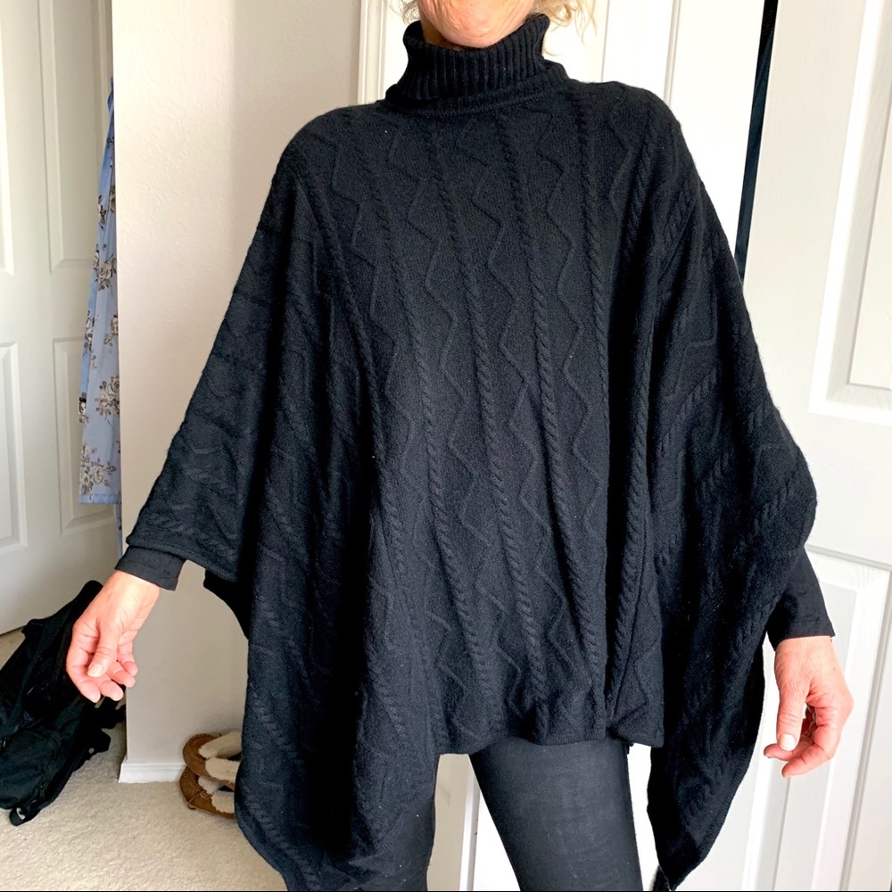 NEW Daniel Bishop Cashmere BK Turtleneck Sweater